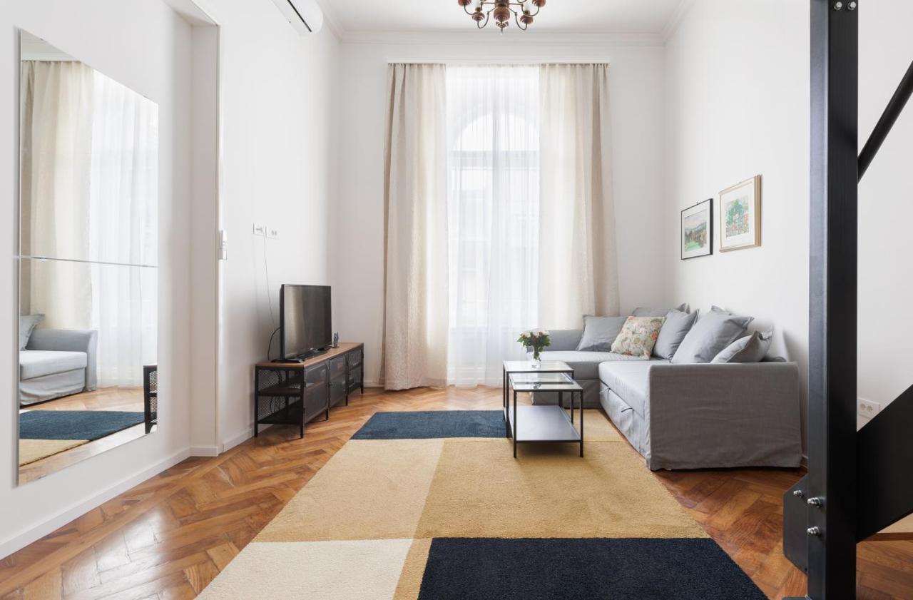 Cozy In The Heart Of Zagreb - H Apartment Bagian luar foto